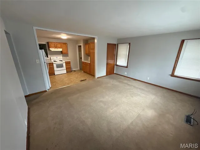 $95,000 | 223 Wiegel Drive, Ferguson, MO 63135