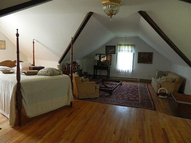 9381 Hardy Road Vinton, VA 24179 - Photo 17 of 19 Huge Master Bedroom Upper level