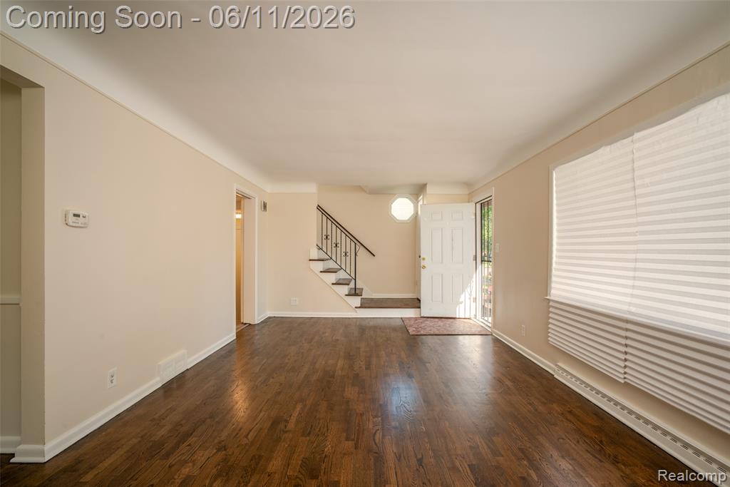 2952 Clement Street Flint, MI 48504 - Photo 6 of 27