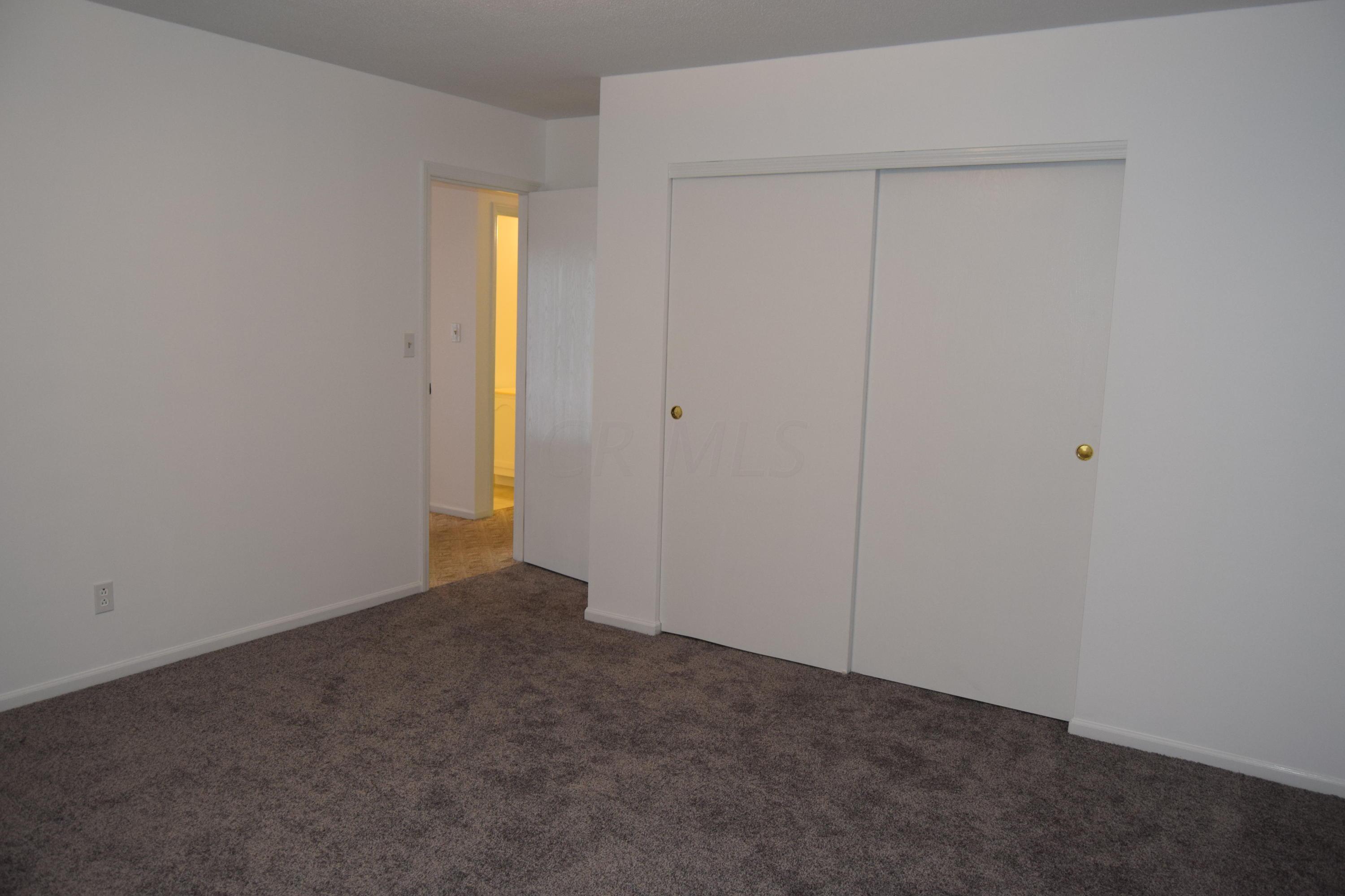760 South Hampton Road Newark, OH 43055 - Photo 16 of 37 Gallery Image 16