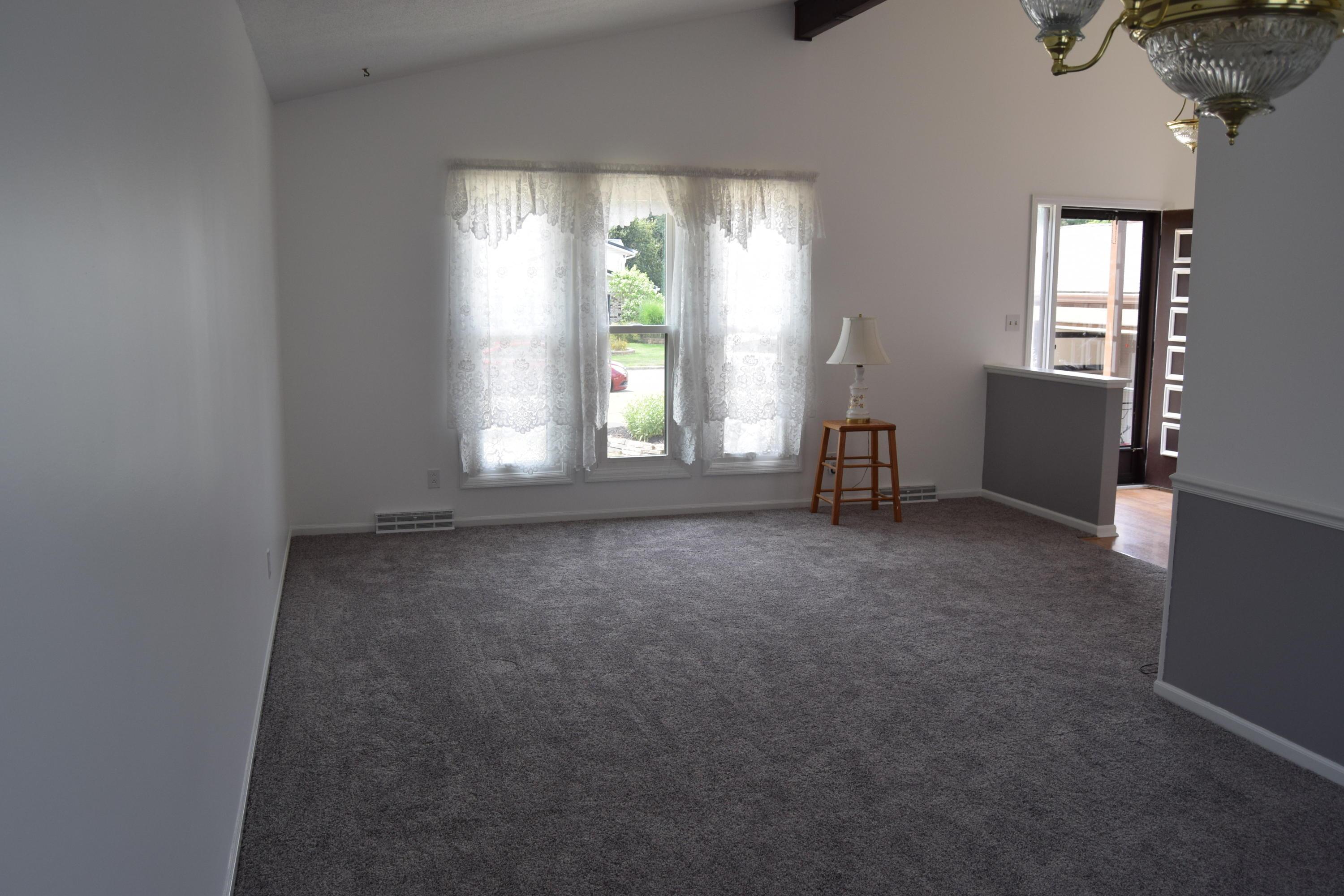 760 South Hampton Road Newark, OH 43055 - Photo 5 of 37 Gallery Image 5