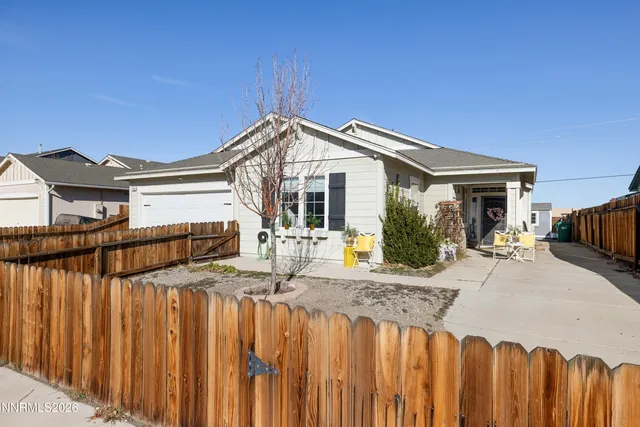$379,999 | 169 Desert Springs Lane, Fernley, NV 89408