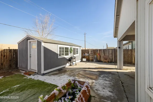 $379,999 | 169 Desert Springs Lane, Fernley, NV 89408