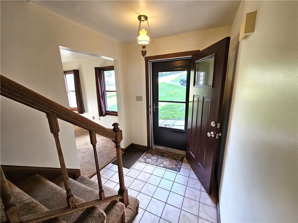 1015 McElree Road Washington, PA 15301 - Photo 15 of 48 a view of an entryway