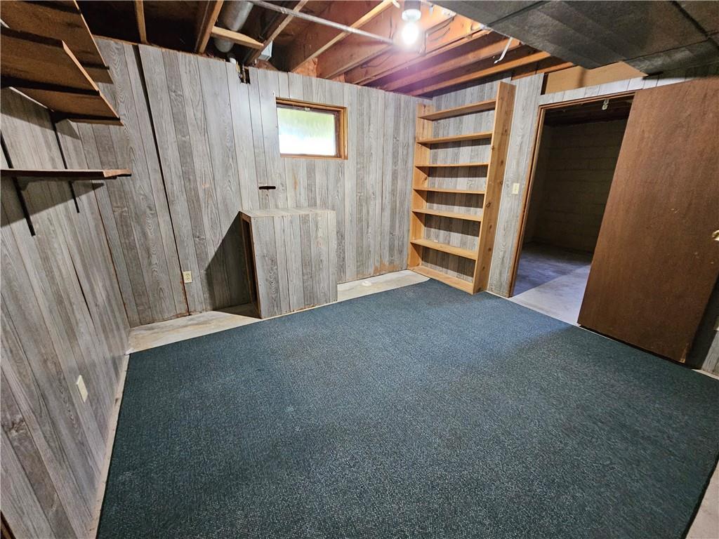 1015 McElree Road Washington, PA 15301 - Photo 41 of 48 a view of empty room with wooden walls
