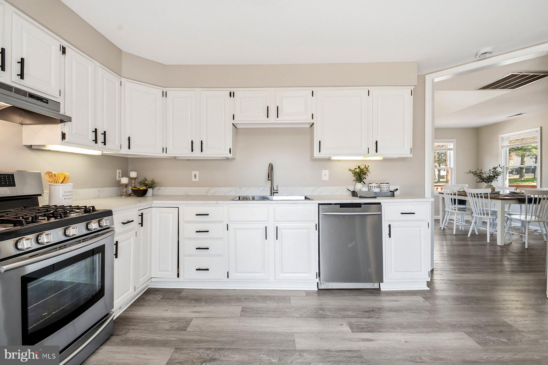 5740 Old Landing Road Elkridge, MD 21075 - Photo 13 of 27 Kitchen