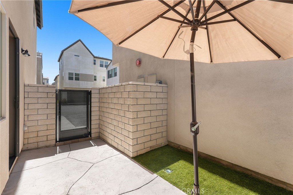 27367 Thunder Ridge Valencia, CA 91381 - Photo 34 of 56