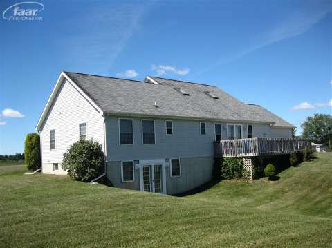 7350 North Center Road Mount Morris, MI 48458 - Photo 4 of 37 20372972-3.JPG