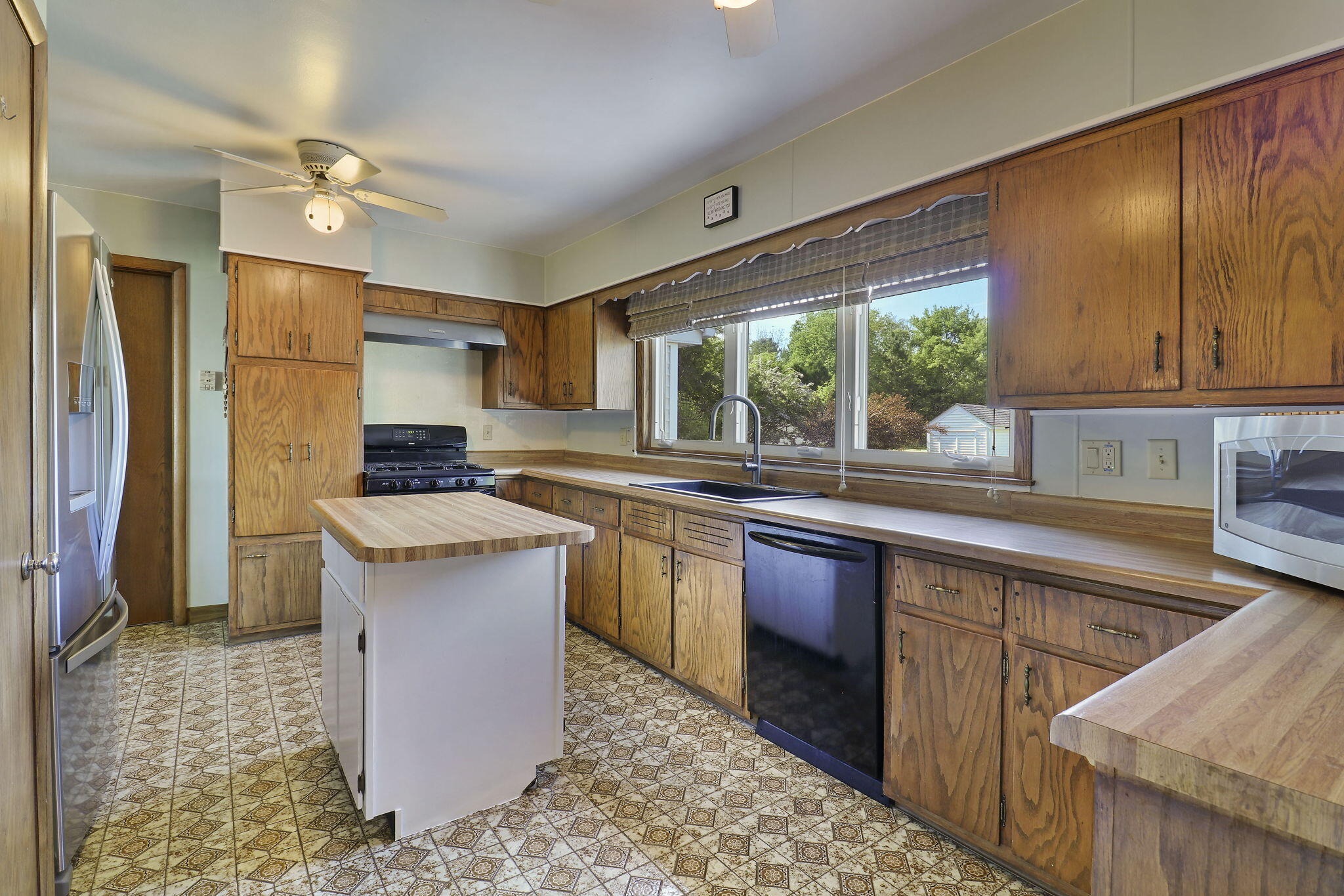 1920 7th Street Somers, WI 53140 - Photo 7 of 27 7-web-or-mls-1920 7th St, Kenosha, WI -