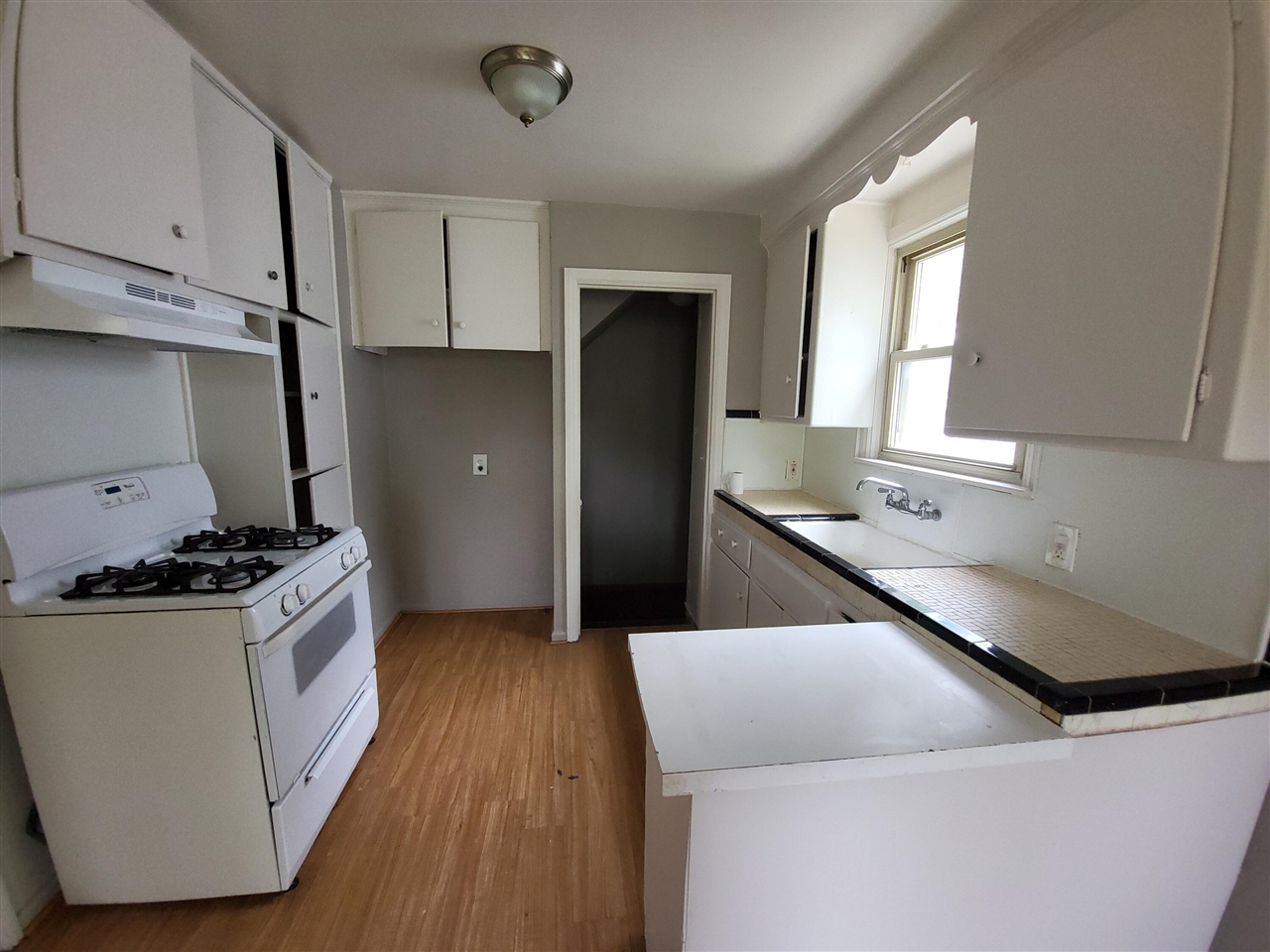 22820 Teppert Avenue Eastpointe, MI 48021 - Photo 5 of 13
