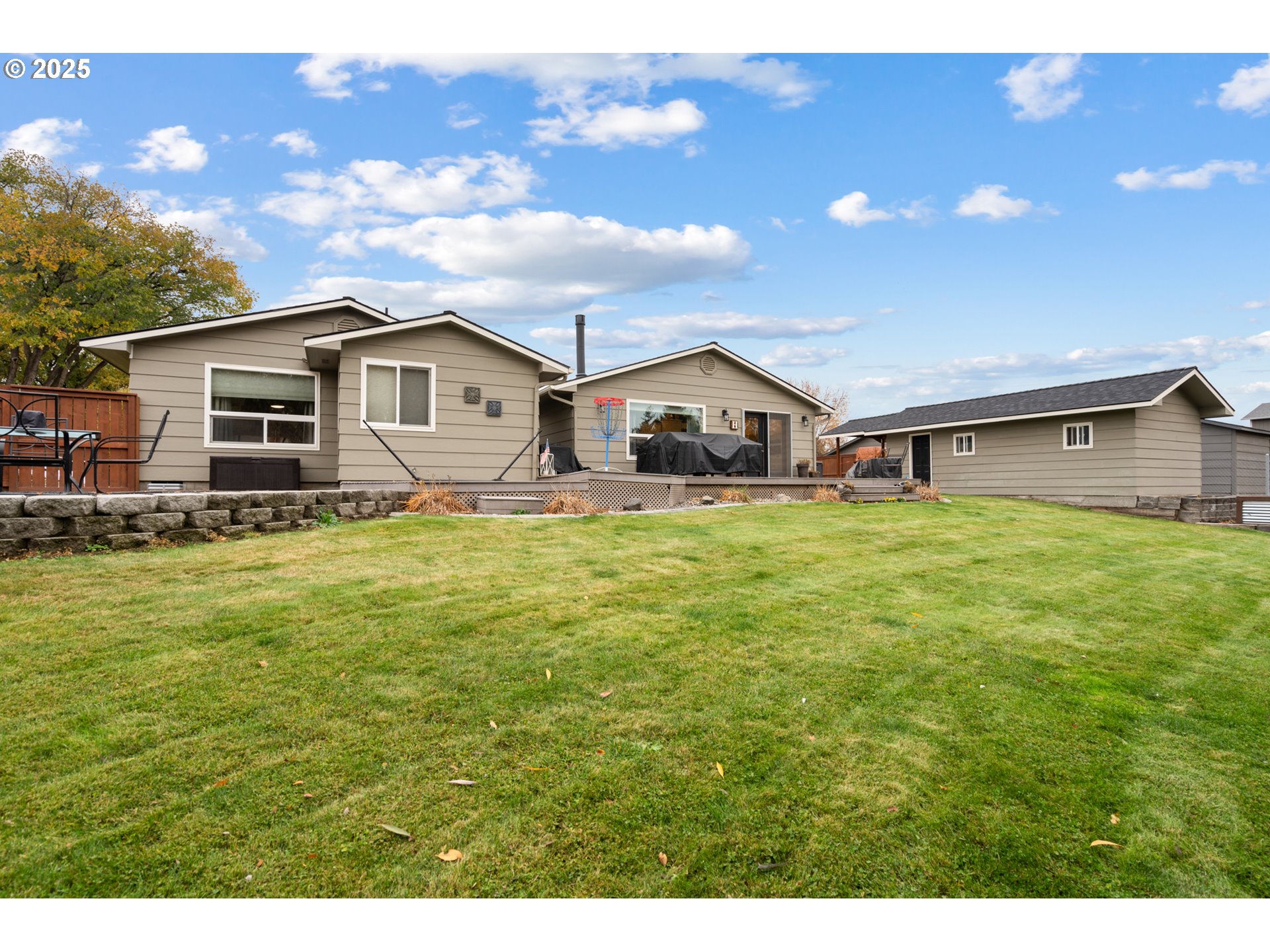 1328 Southwest 44th Street Pendleton, OR 97801 - Photo 38 of 43 a house view with a outdoor space