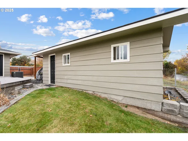 a view of backyard of house