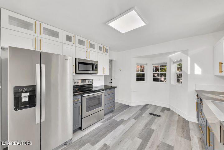 230 Unaka Street Greeneville, TN 37743 - Photo 10 of 45 20251108181735945776000000-o