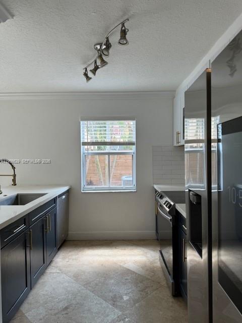 15242 Southwest 30th Terrace Miami, FL 33185 - Photo 12 of 41