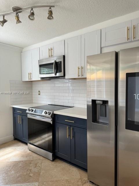 15242 Southwest 30th Terrace Miami, FL 33185 - Photo 14 of 41