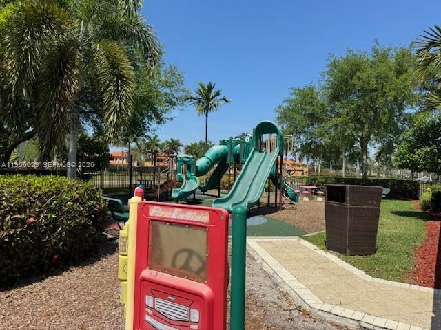 15242 Southwest 30th Terrace Miami, FL 33185 - Photo 34 of 41