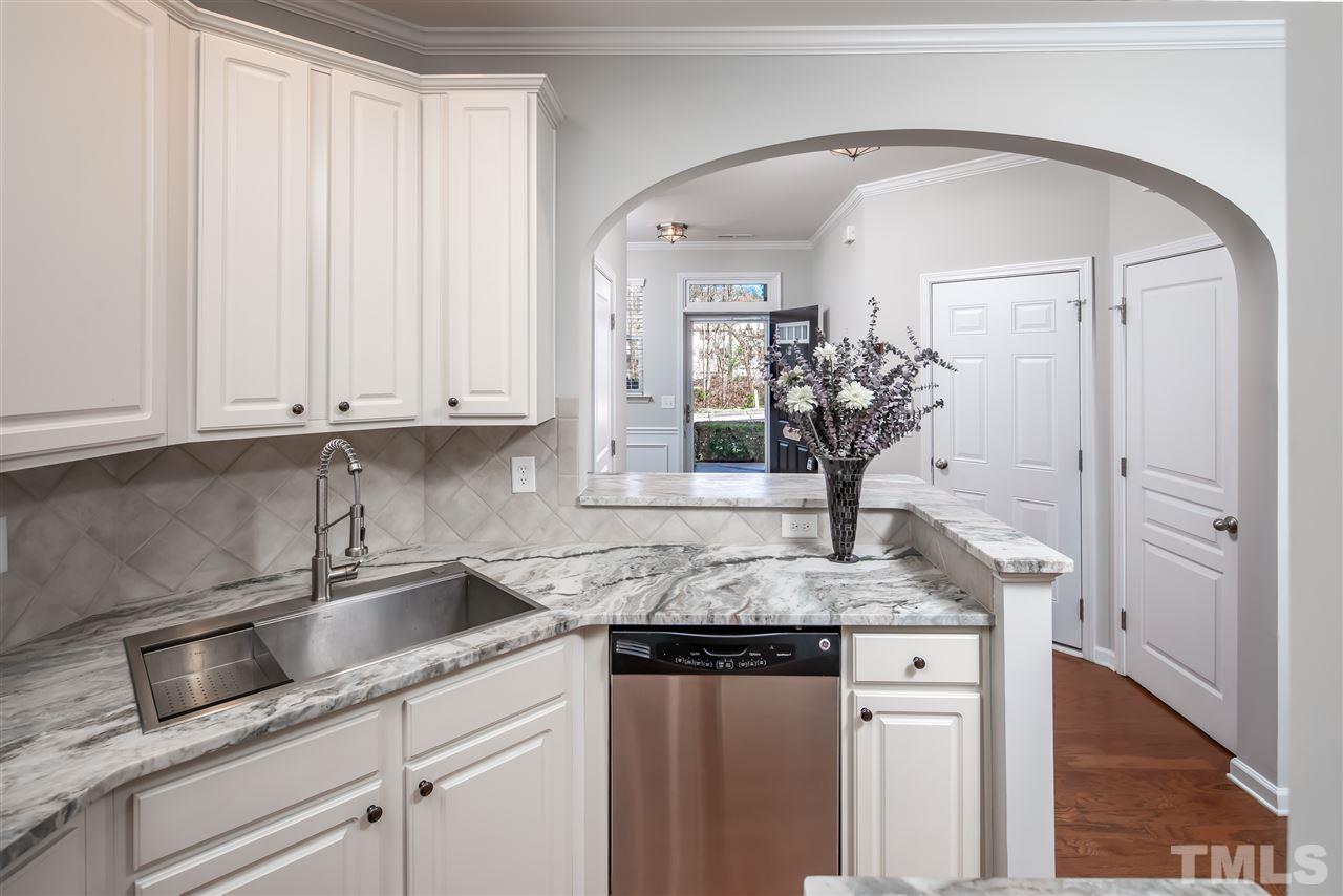 4612 Kings Garden Road Raleigh, NC 27612 - Photo 5 of 30 Gallery Image 5