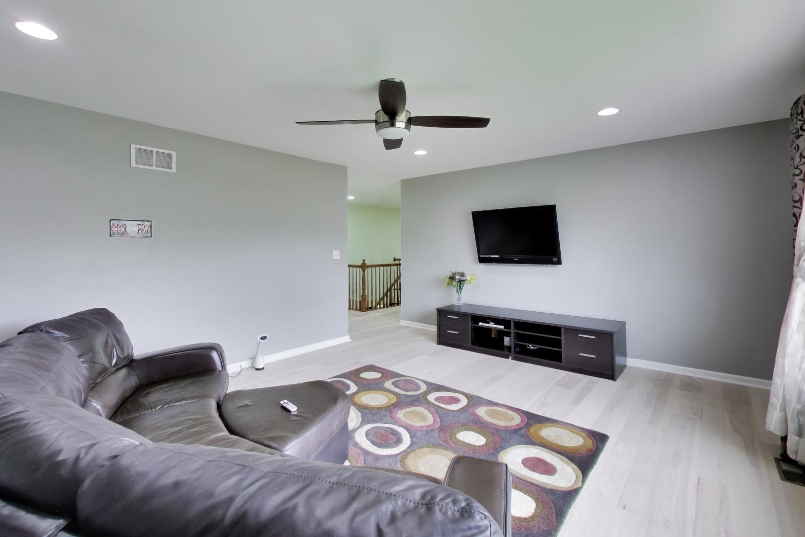 3091 Longcommon Parkway Elgin, IL 60124 - Photo 22 of 50