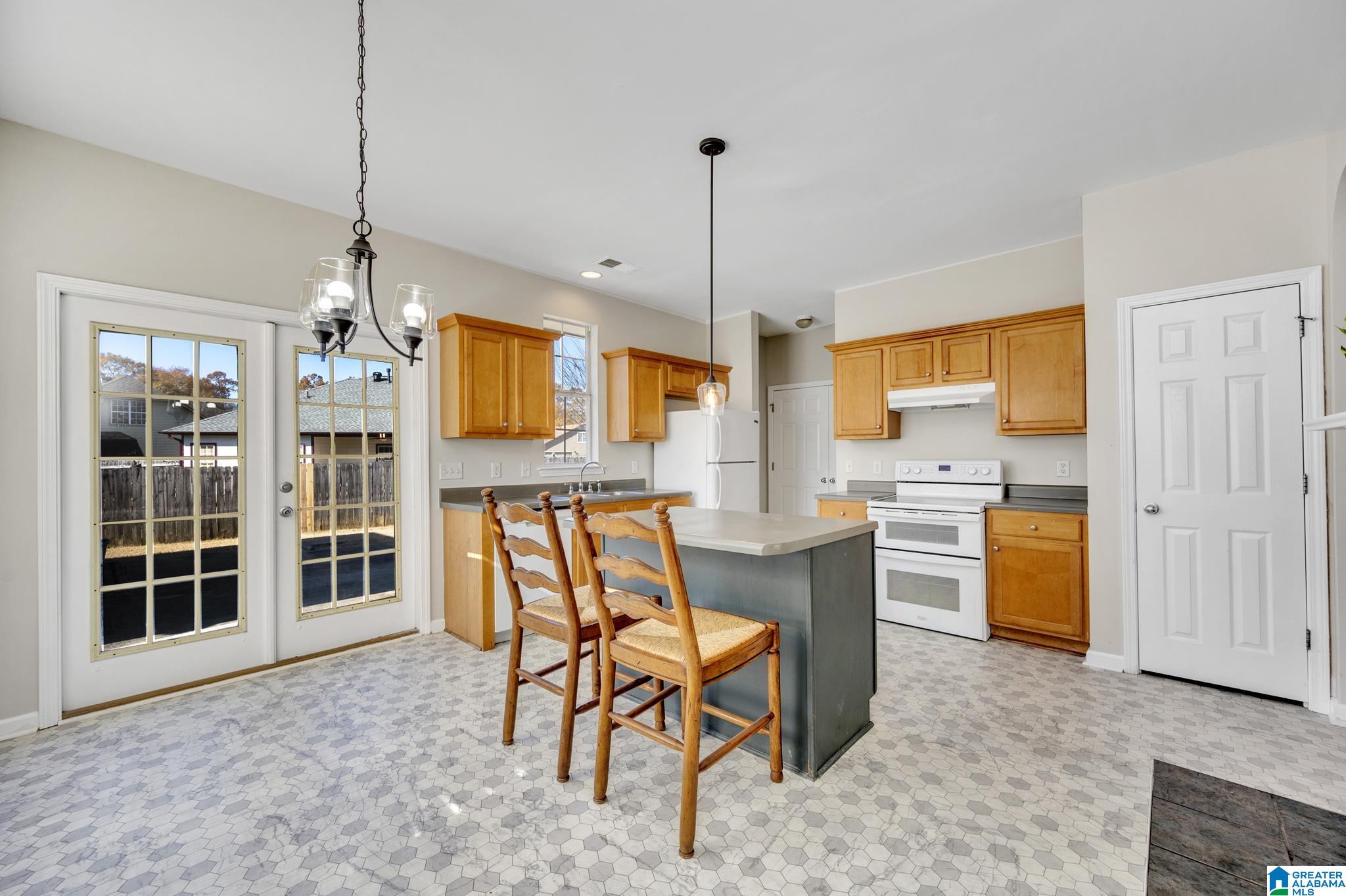 2030 Culbreth Circle Leeds, AL 35094 - Photo 7 of 30
