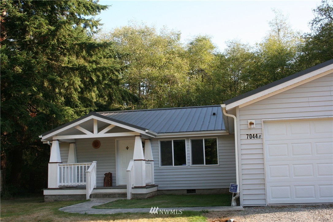 7044 Cultus Bay Road Clinton, WA 98236 - Photo 1 of 25 Gallery Image 1