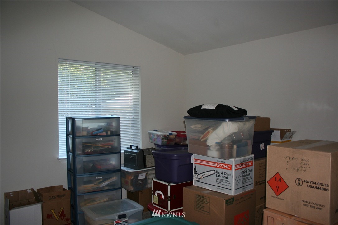 7044 Cultus Bay Road Clinton, WA 98236 - Photo 13 of 25 Gallery Image 13
