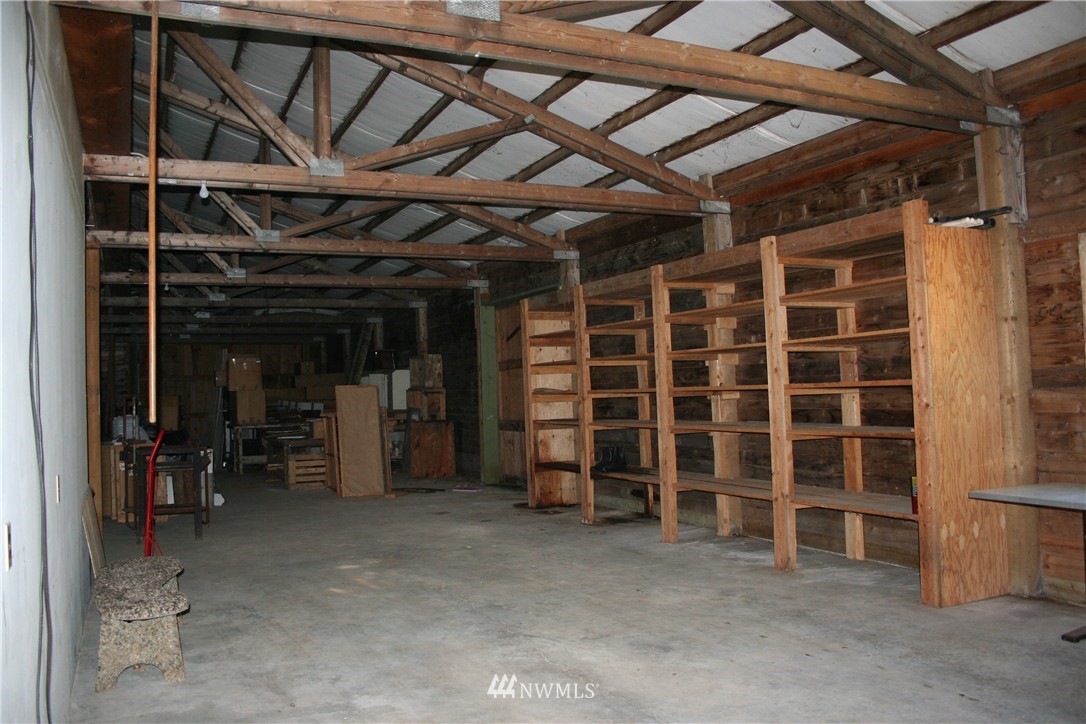 7044 Cultus Bay Road Clinton, WA 98236 - Photo 18 of 25 Gallery Image 18