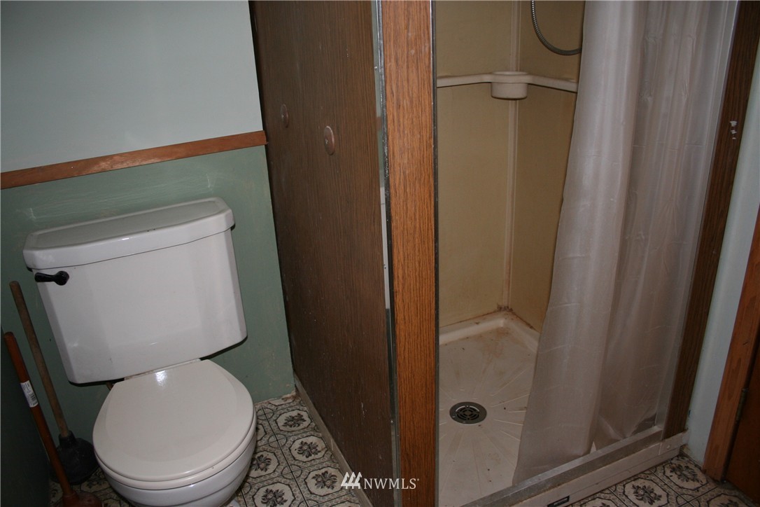 7044 Cultus Bay Road Clinton, WA 98236 - Photo 23 of 25 Gallery Image 23