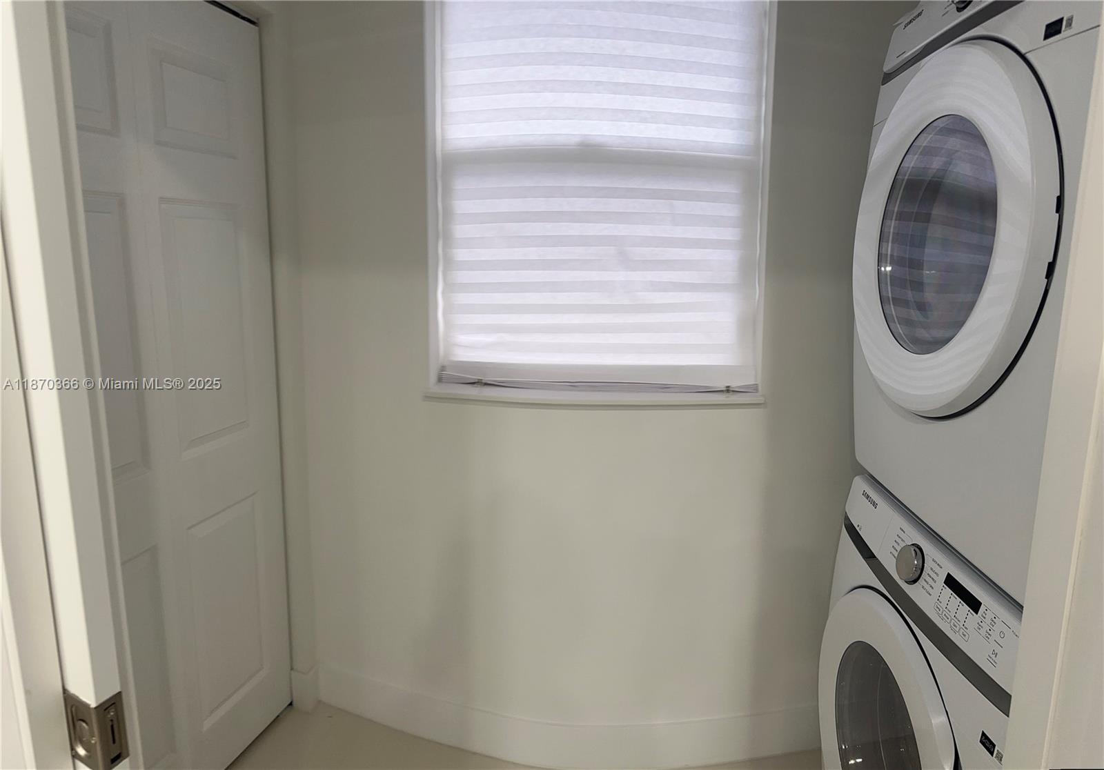 526 South Rainbow Drive Hollywood, FL 33021 - Photo 12 of 20 a utility room with dryer and washer