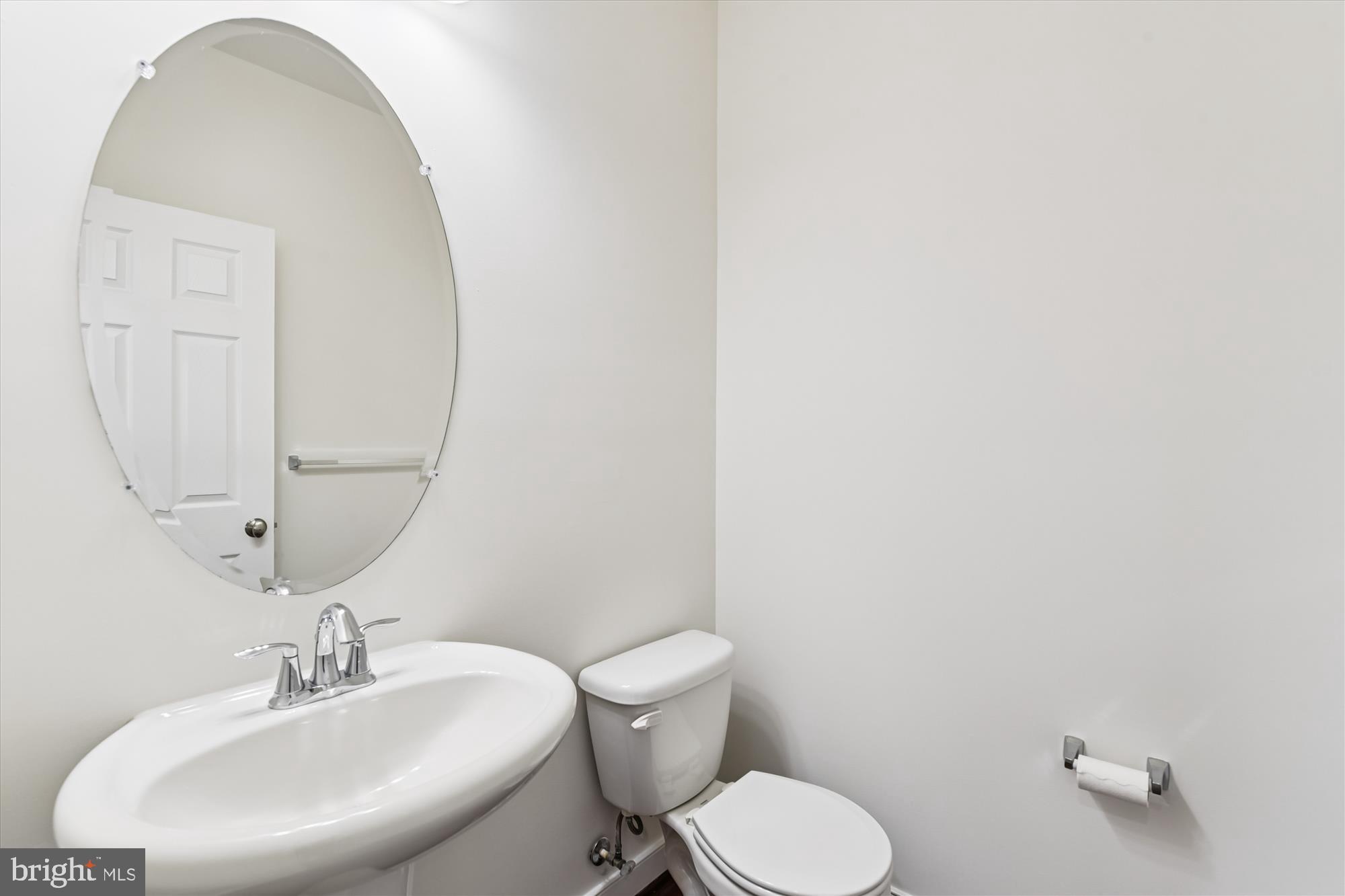 14050 Fox Hill Road Sparks Glencoe, MD 21152 - Photo 25 of 57 Main level powder room