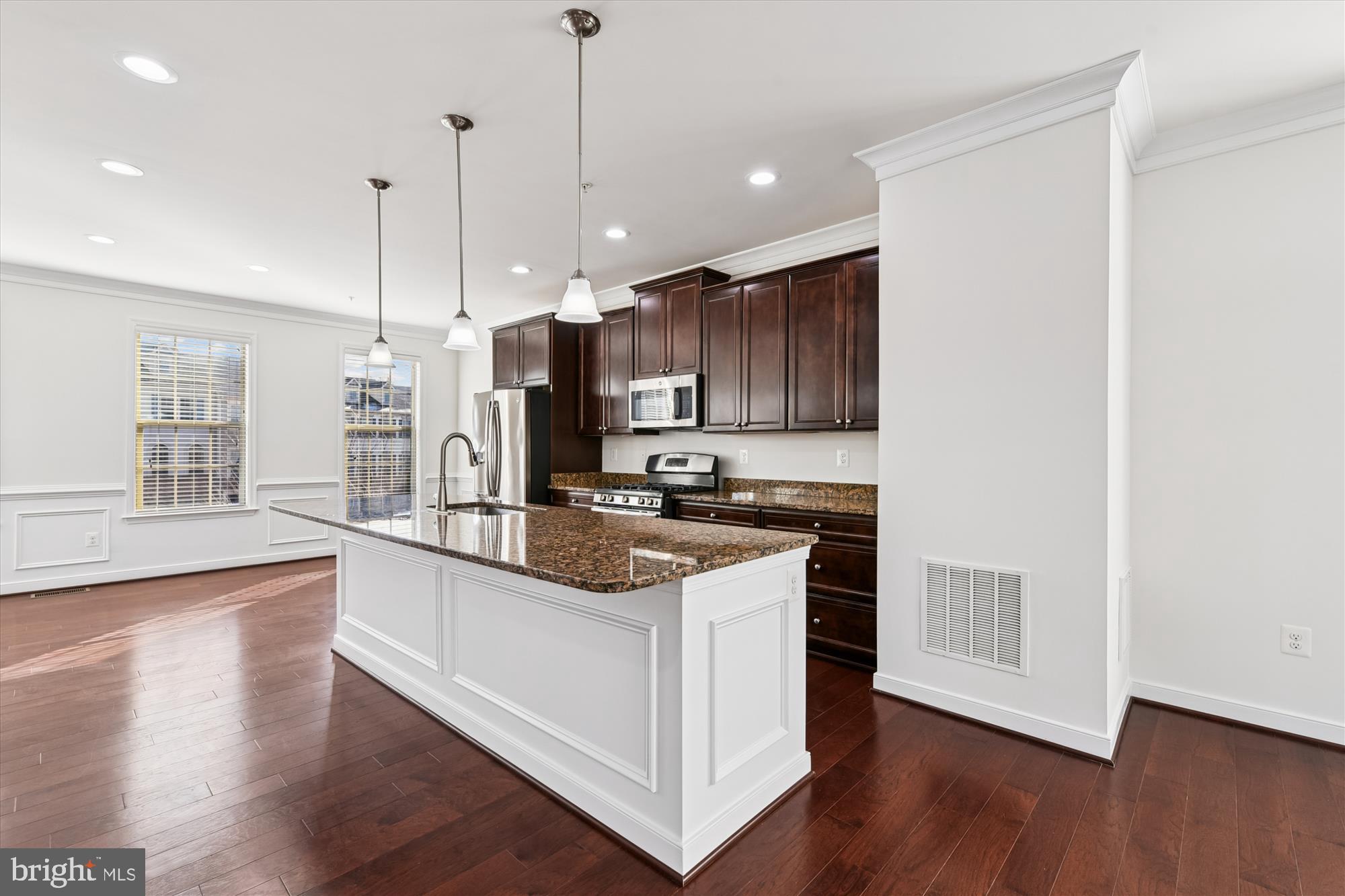 14050 Fox Hill Road Sparks Glencoe, MD 21152 - Photo 5 of 57 Gorgeous kitchen - Entertaining is a breeze