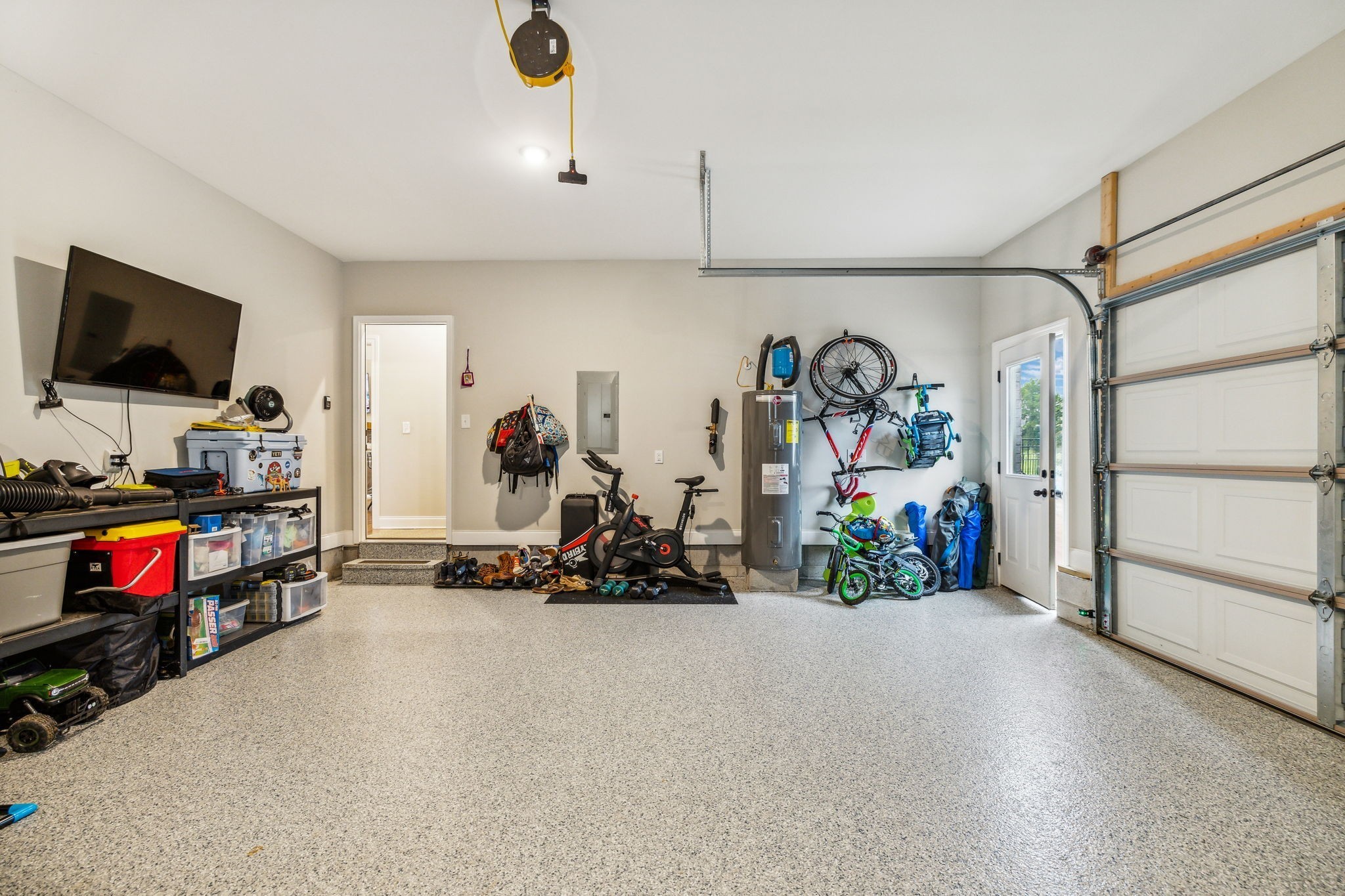 718 Walnut Grove Road Christiana, TN 37037 - Photo 38 of 49 a view of a room with gym equipment