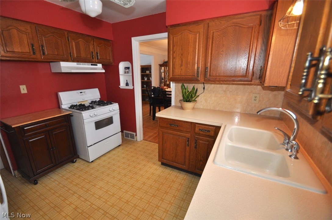 3621 Berkeley Road Cleveland Heights, OH 44118 - Photo 10 of 23