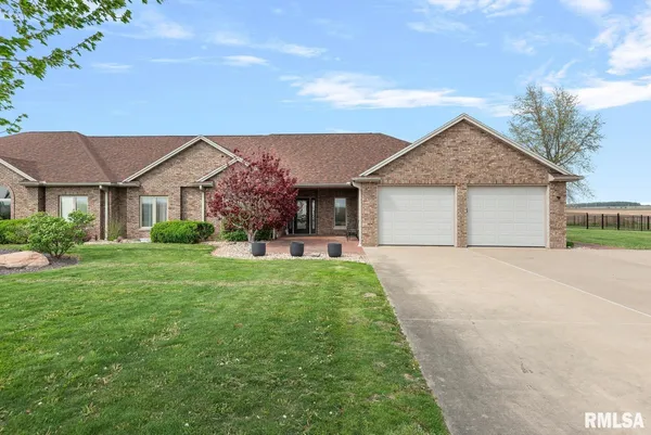 $489,900 | 1572 Liberty Road, Jacksonville, IL 62650