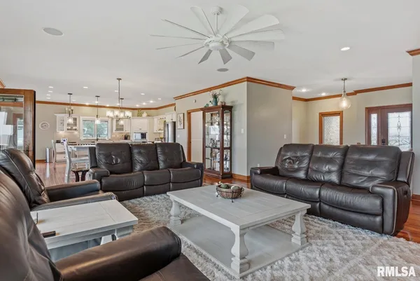$489,900 | 1572 Liberty Road, Jacksonville, IL 62650