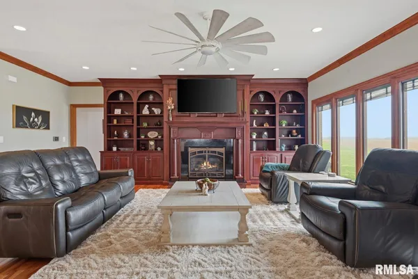 $489,900 | 1572 Liberty Road, Jacksonville, IL 62650