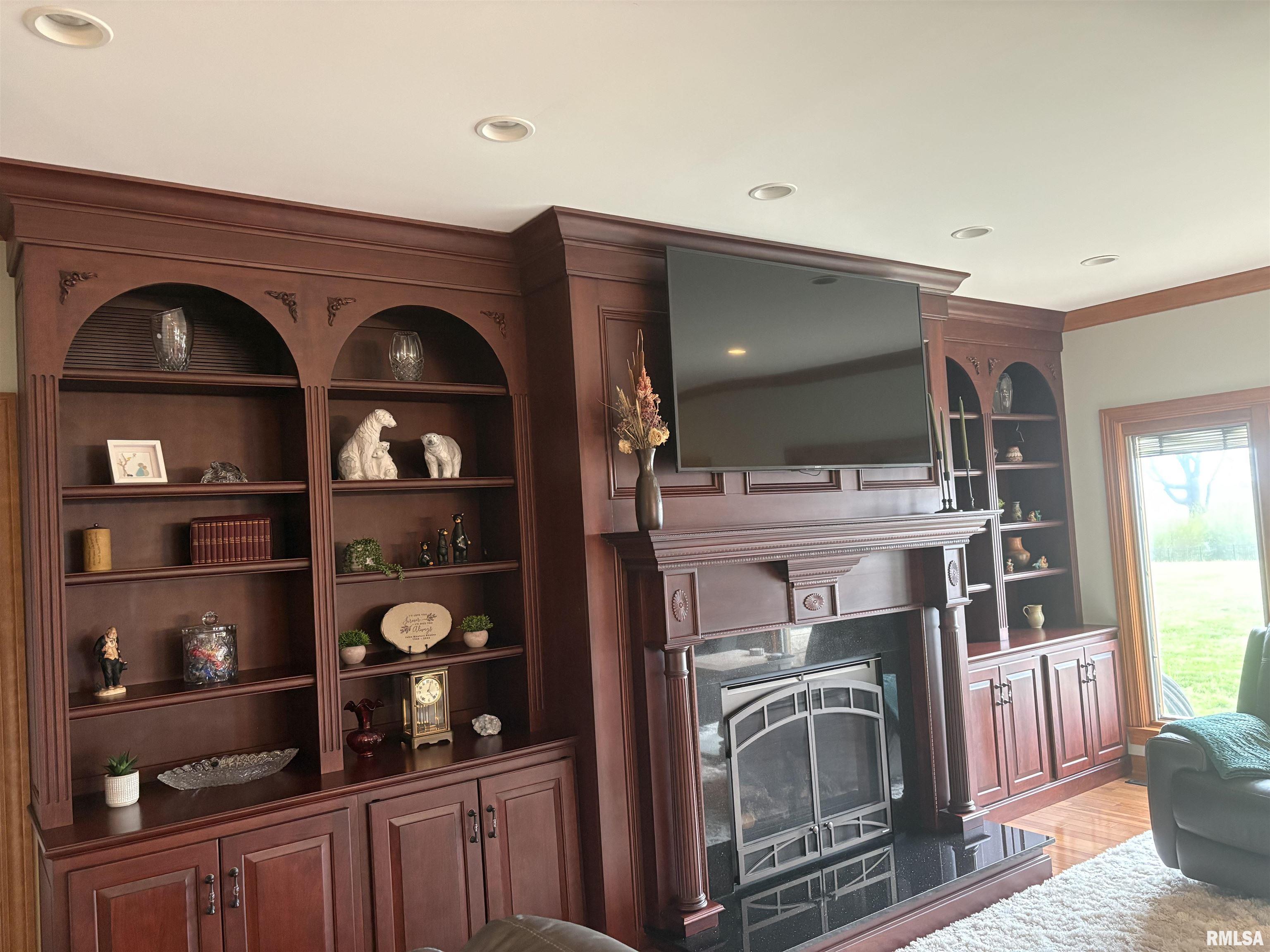 1572 Liberty Road Jacksonville, IL 62650 - Photo 15 of 82