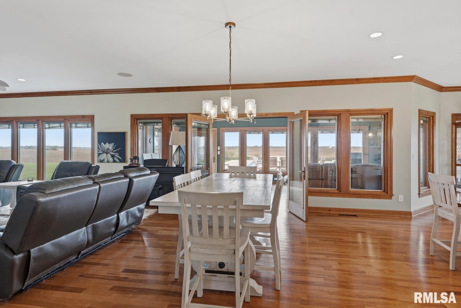 1572 Liberty Road Jacksonville, IL 62650 - Photo 17 of 82