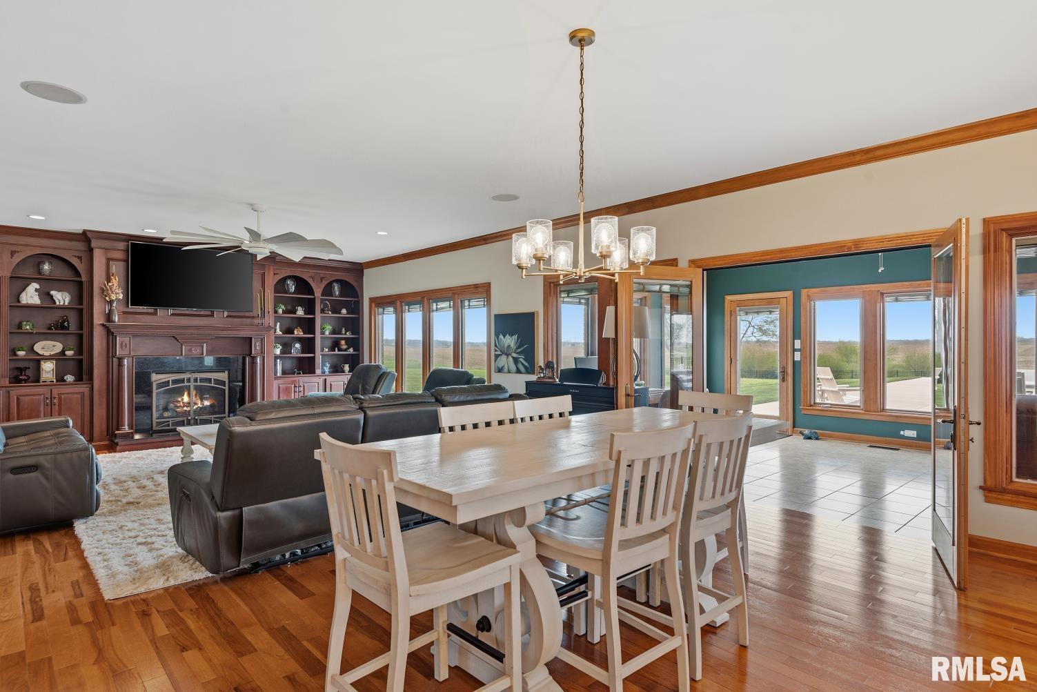 1572 Liberty Road Jacksonville, IL 62650 - Photo 18 of 82