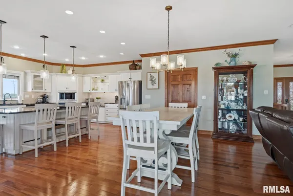 $489,900 | 1572 Liberty Road, Jacksonville, IL 62650