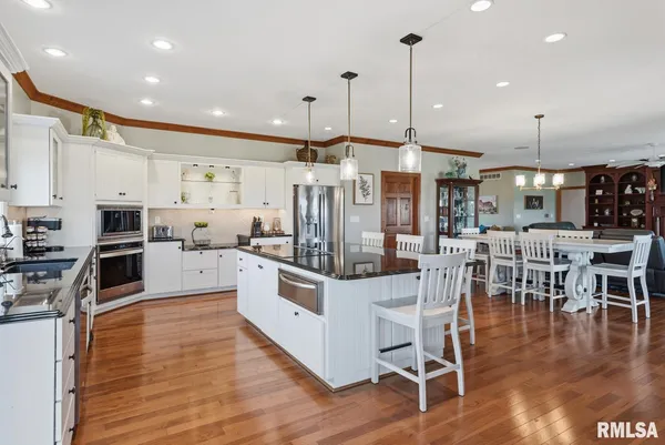$489,900 | 1572 Liberty Road, Jacksonville, IL 62650