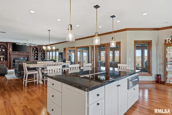 $489,900 | 1572 Liberty Road, Jacksonville, IL 62650