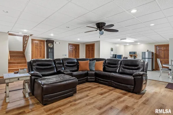 $489,900 | 1572 Liberty Road, Jacksonville, IL 62650