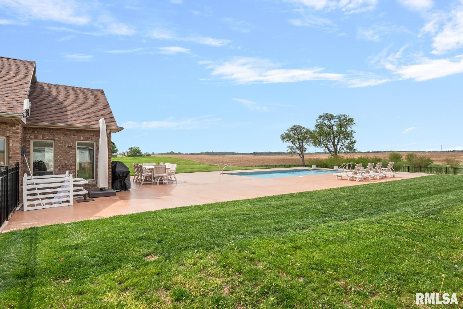 1572 Liberty Road Jacksonville, IL 62650 - Photo 61 of 82