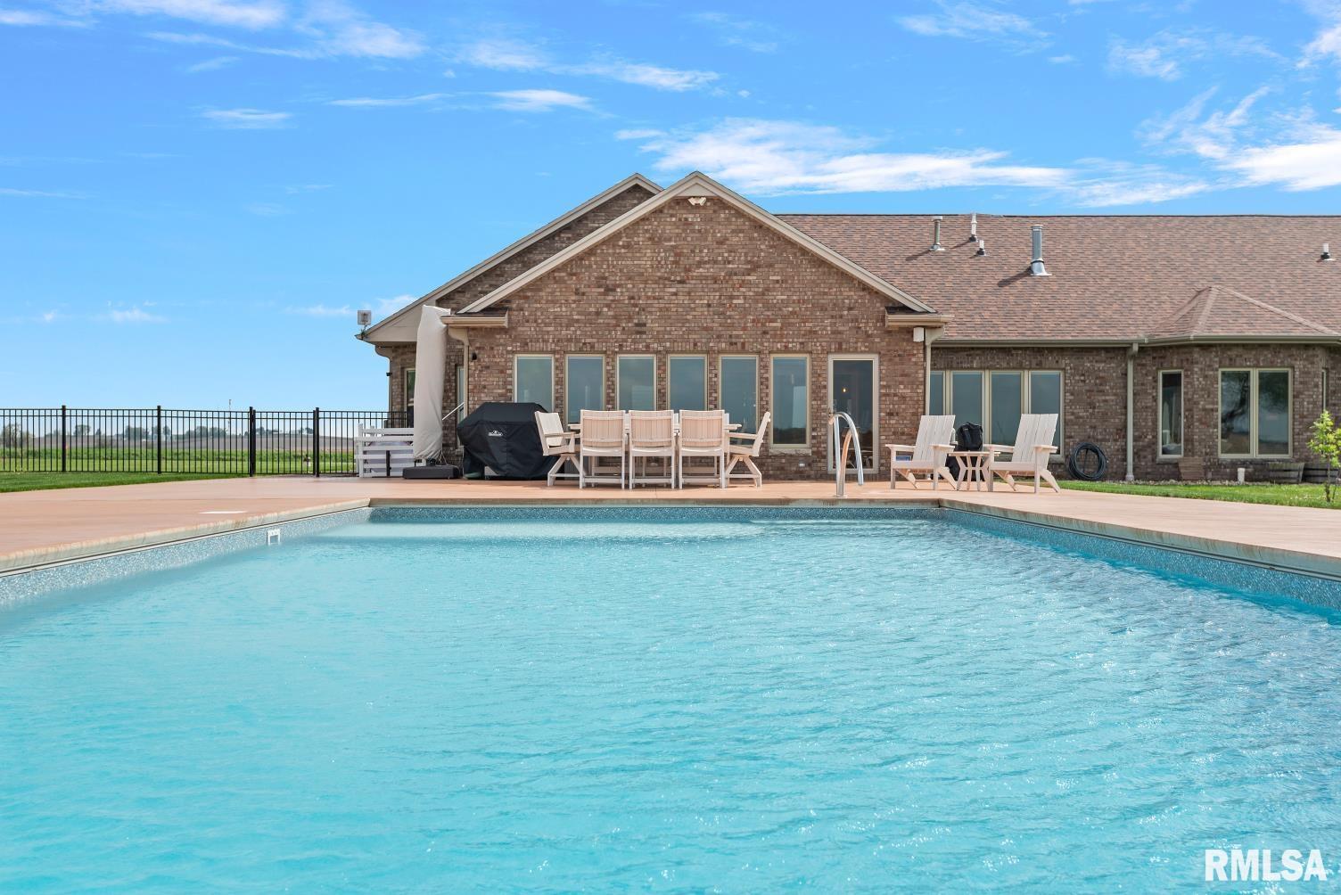 1572 Liberty Road Jacksonville, IL 62650 - Photo 65 of 82