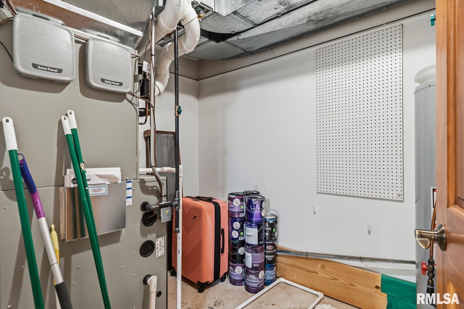 1572 Liberty Road Jacksonville, IL 62650 - Photo 68 of 82