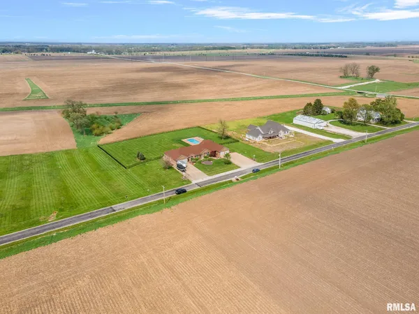 $489,900 | 1572 Liberty Road, Jacksonville, IL 62650