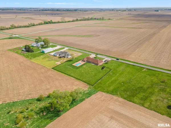 $489,900 | 1572 Liberty Road, Jacksonville, IL 62650
