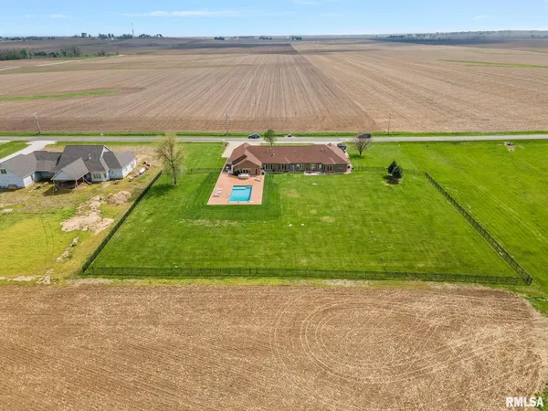 $489,900 | 1572 Liberty Road, Jacksonville, IL 62650