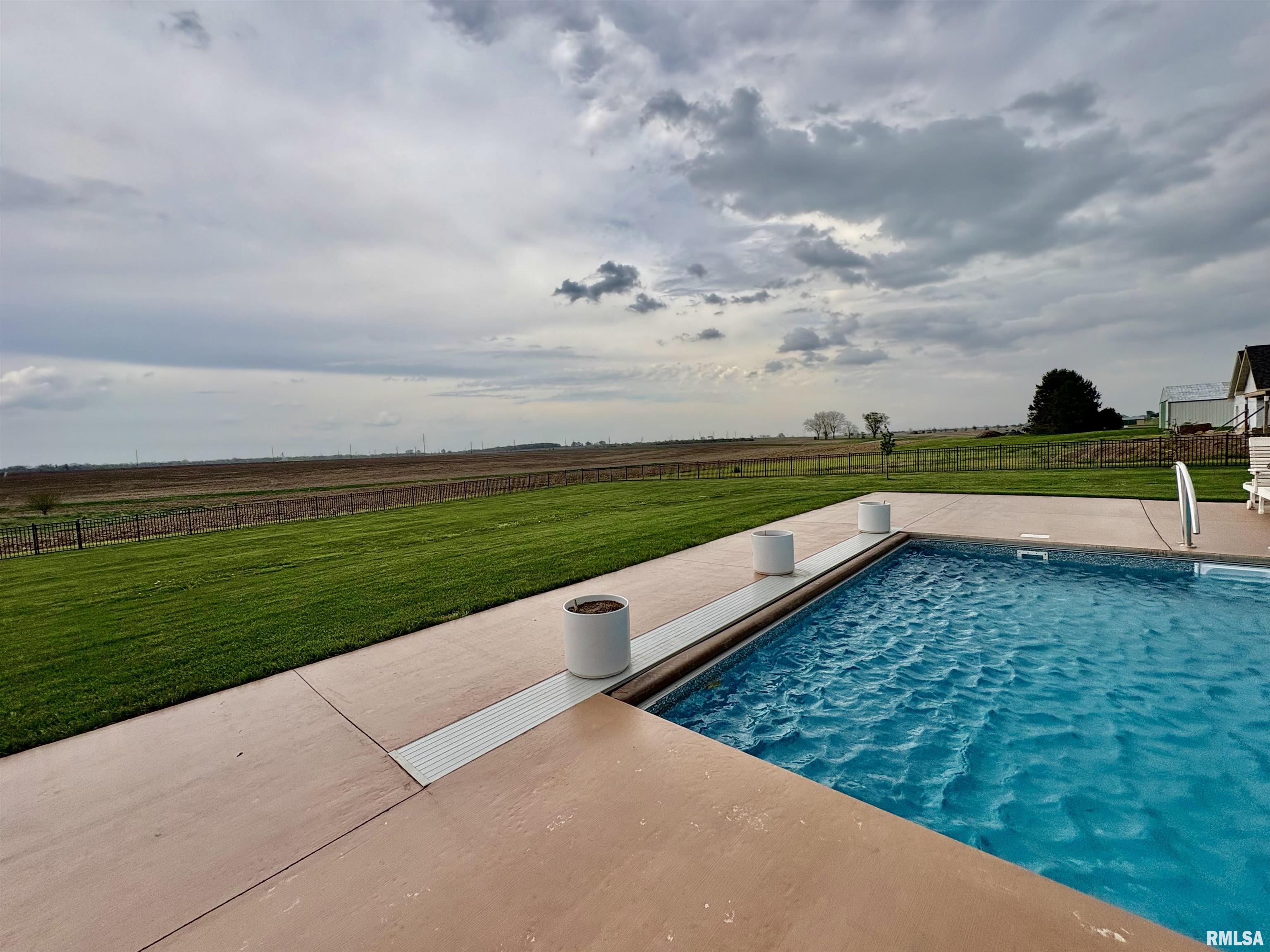 1572 Liberty Road Jacksonville, IL 62650 - Photo 81 of 82