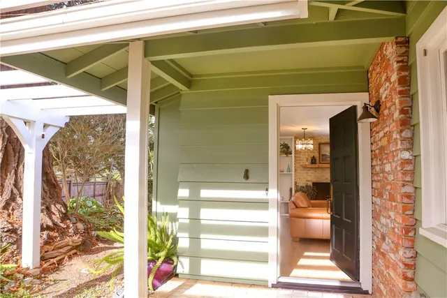 $1,100,000 | 2410 Langton Street, Cambria, CA 93428